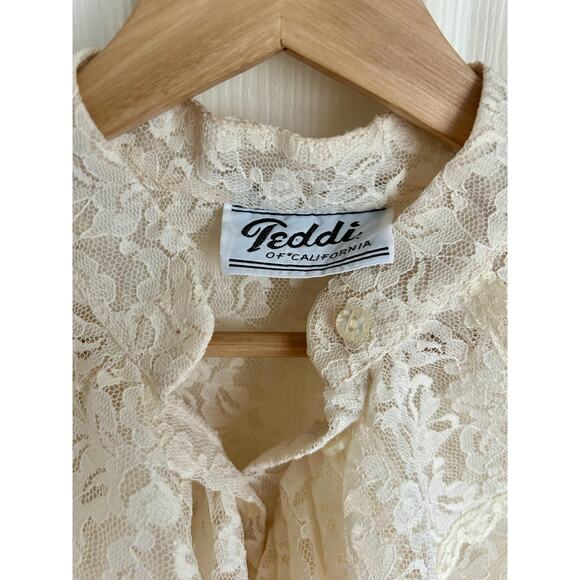 Vintage Cream Lace 70's Blouse with Ruffle Collar | Women's Button Down | Medium - Picture 3 of 7